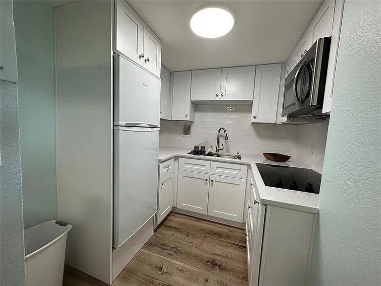 880 Mandalay Ave #S404 — Photo 14