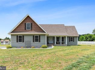 53 McGinnis Pond Rd, Felton, DE 19943
