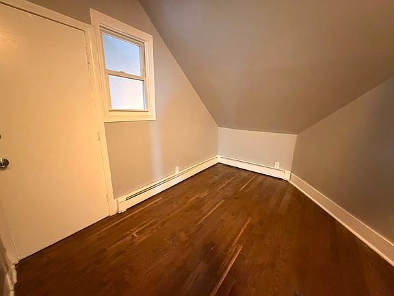 4th image of 534 Howard Ave #3A