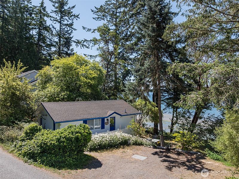2nd image of 5244 Deer Harbor Road