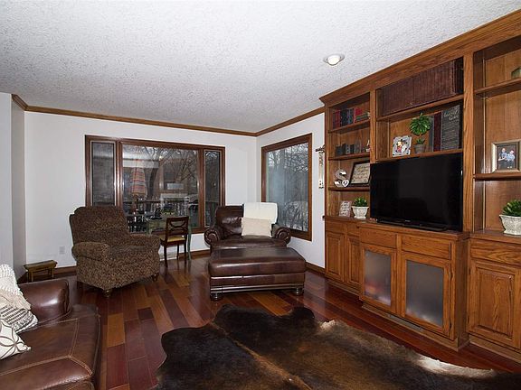 4th image of 1625 Whitetail Dr