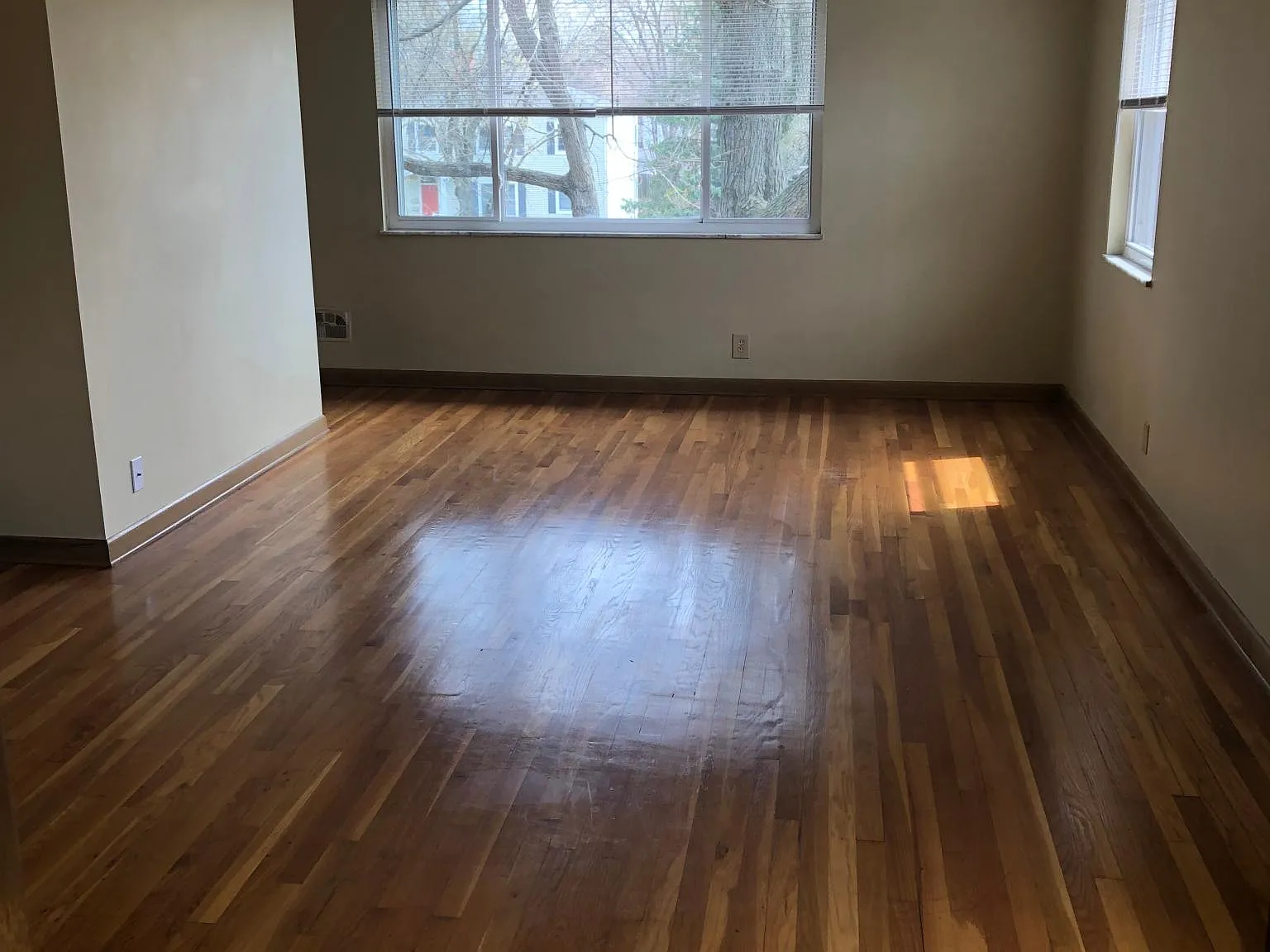 2 bed, 1010 sqft, $1,380 — Photo 4