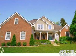 2985 Saddlewood Rd, West Bloomfield, MI 48324