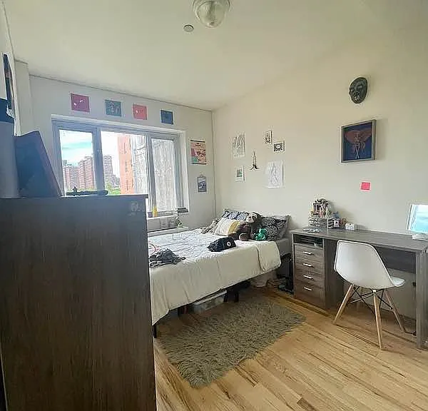 195 E 2nd St #14 — Photo 5