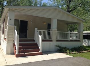 30 Edgewood Dr, Selkirk, NY 12158