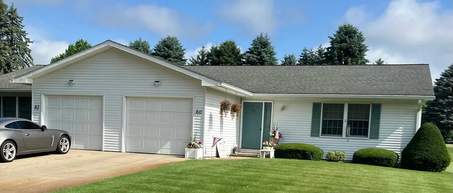2 bed, 1300 sqft, $1,500 — Photo 1