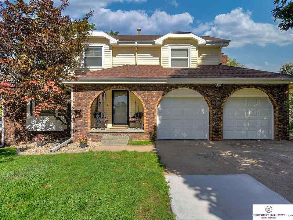 1st image of 5854 S 104th Ave
