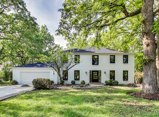 13 Cedar Ln, Lincolnshire, IL