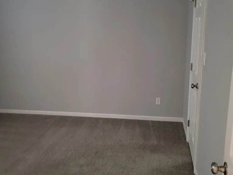3913-3915 Olympic Ct — Photo 30