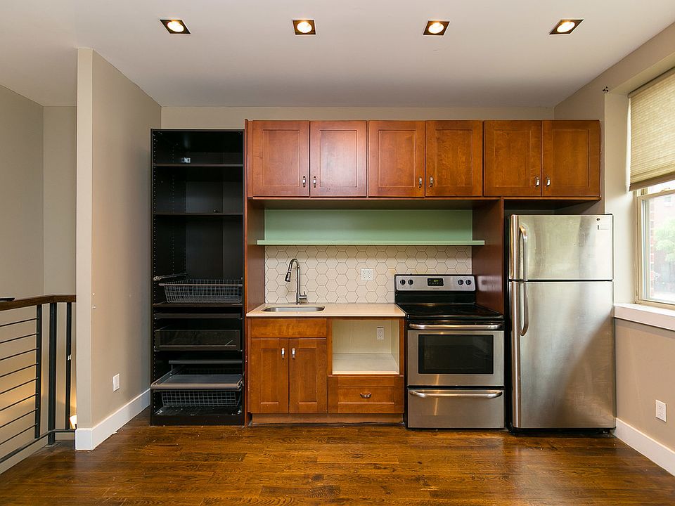 1st image of 167 Tompkins Ave APT 1C