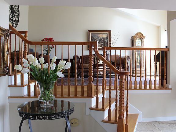 5th image of 22 Cedar Point Dr