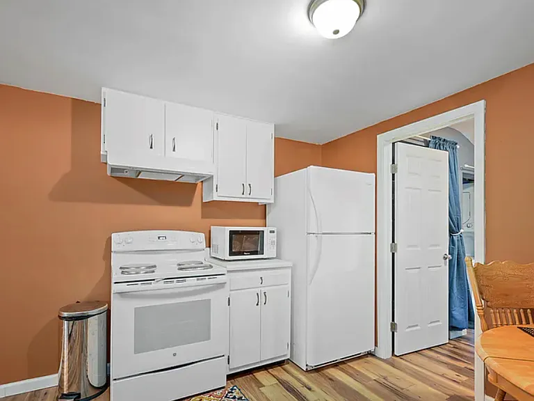 6 Roosevelt Ave #3 — Photo 9