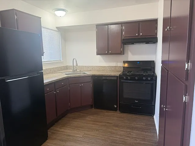 38508 11th St E #11 — Photo 8