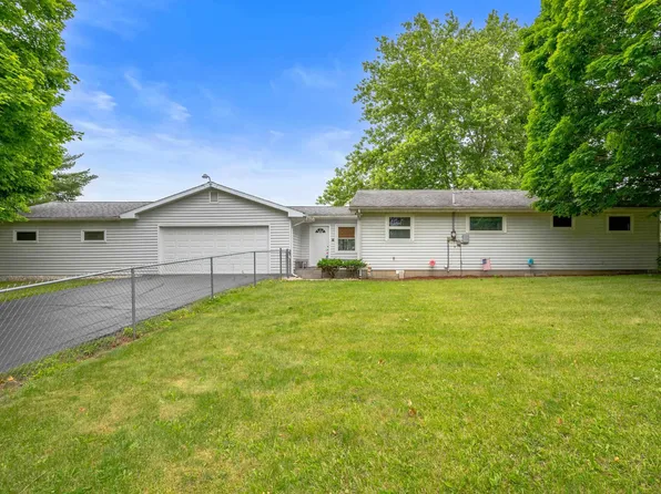 44 N Shamrock Rd, Hartford City, IN 47348