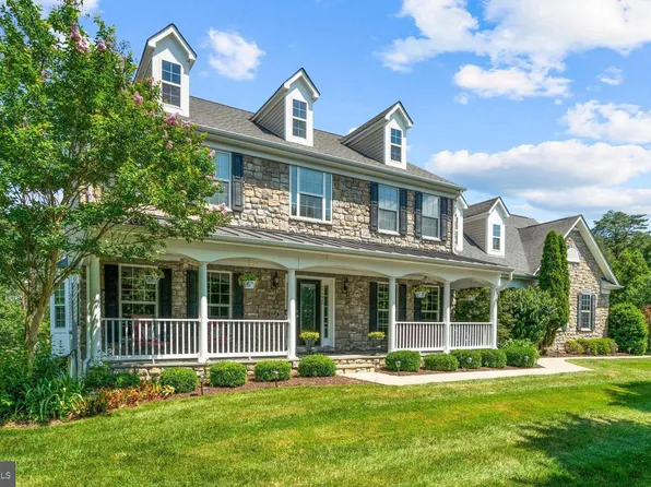 22320 Pasture Rose Pl, Ashburn, VA 20148