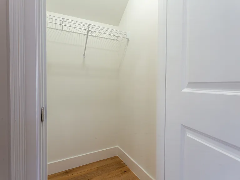 243 Bellshire Dr — Photo 16
