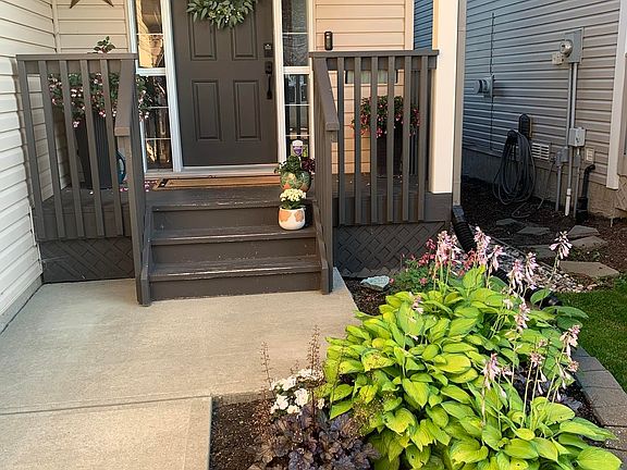 4th image of 166 Foxhaven Way