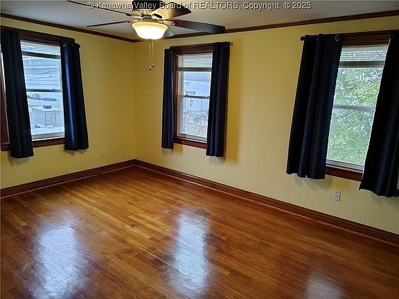 5th image of 102 3rd Ave S