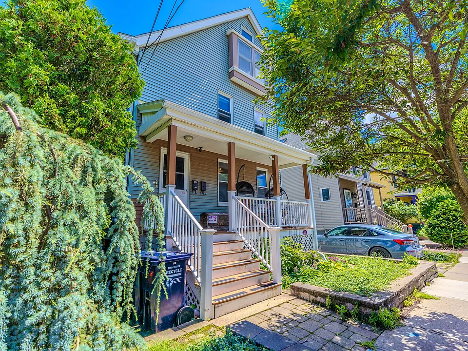 22 Brookford St #1