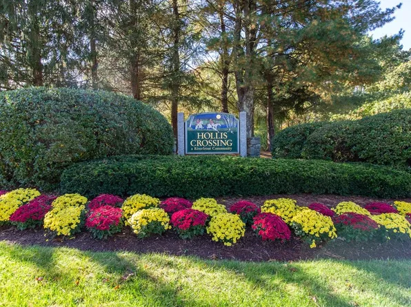 7 Bartemus Trail #306, Nashua, NH 03063