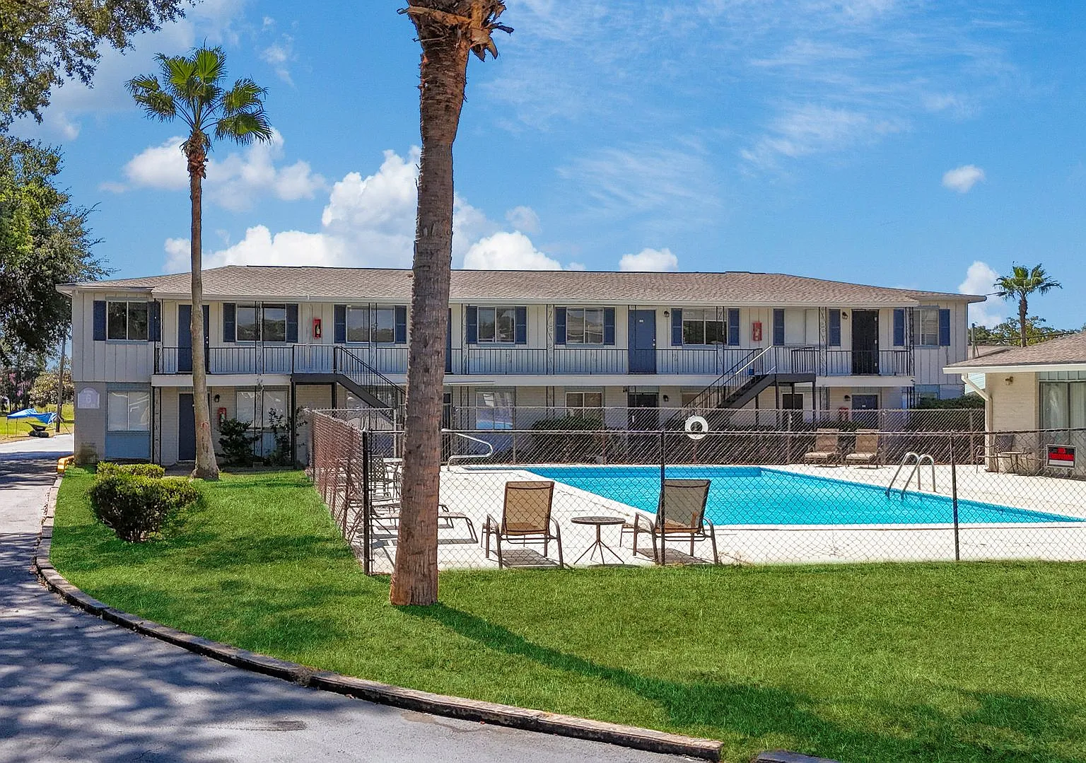 Gulf View Apartments — Photo 3