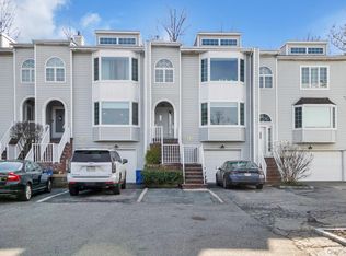 239-48B Oak Park Drive #7B, Douglaston, NY