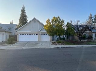 2105 E Poppy Hills Dr, Fresno, CA