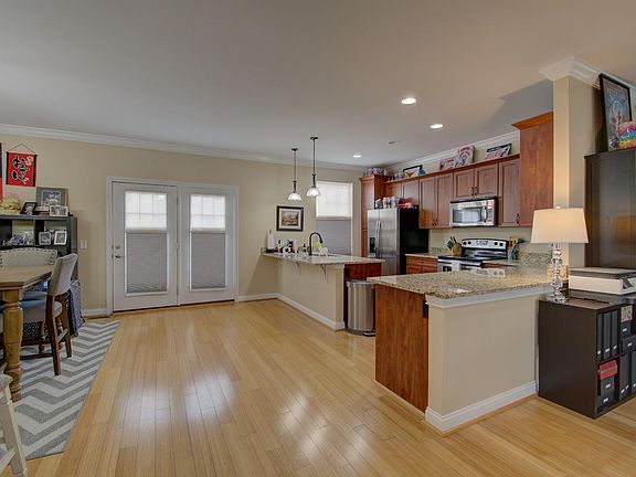 4th image of 3334 Marburg Square Ln