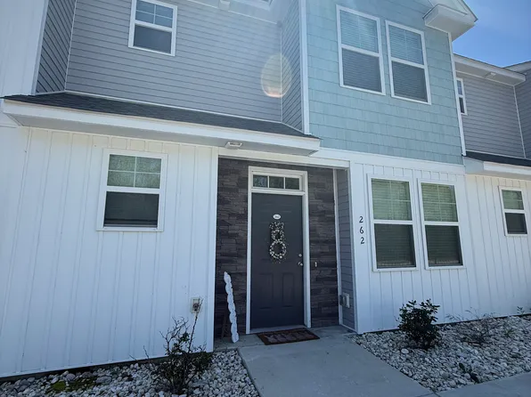 262 Sandy Cove Ln, Sneads Ferry, NC 28460