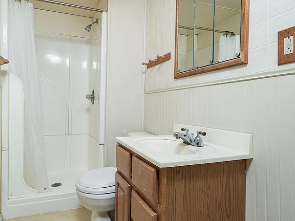 4th image of 2403 11th St