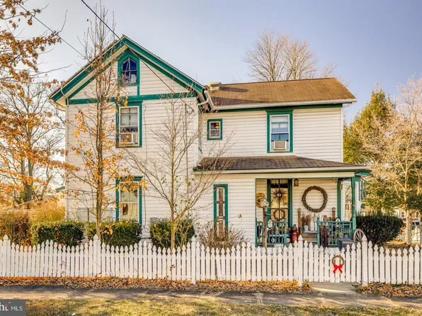 635 Laurel St, Delanco, NJ 08075