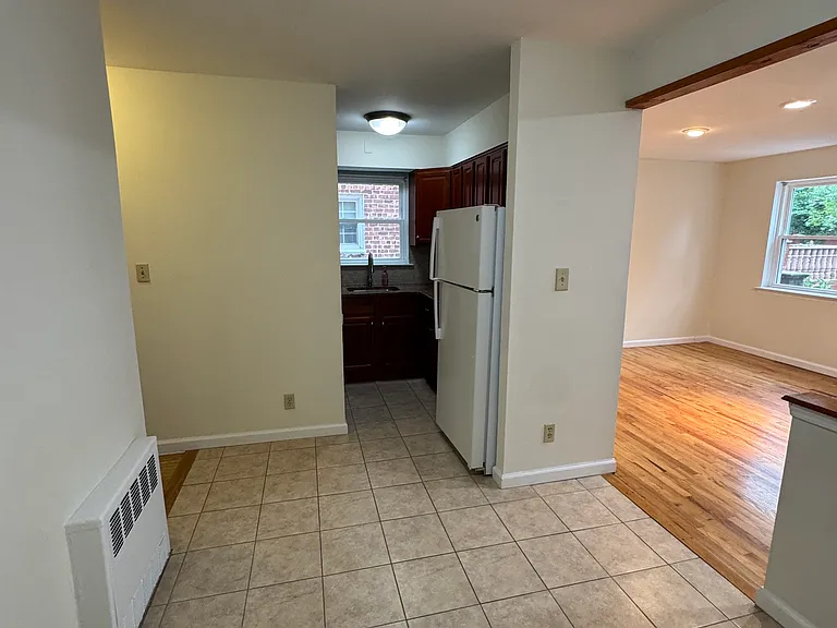 1305 E 65th St #1 — Photo 7