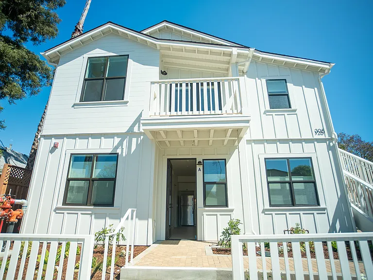 325 W Anapamu St #A — Photo 1