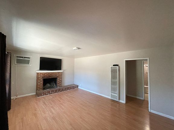 3rd image of 3420 Christie Ct