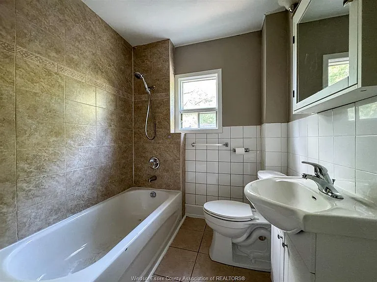 3458 Harris St — Photo 12