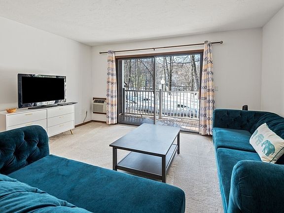 4th image of 340 Sunderland Rd Unit 28