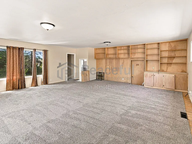 1363 S 1300 E — Photo 22