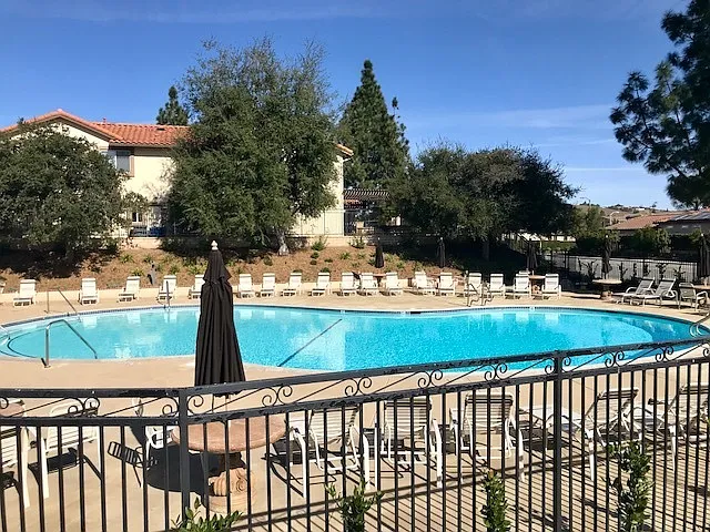 1727 Blossom Ct — Photo 34