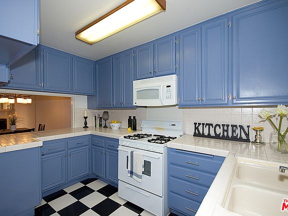 5th image of 5820 Yolanda Ave APT 12