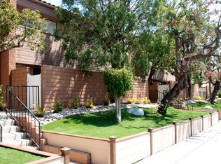 10230 Independence Ave #402, Chatsworth, CA 91311