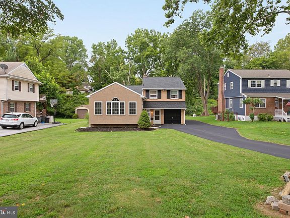 2nd image of 925 Georgetown Rd