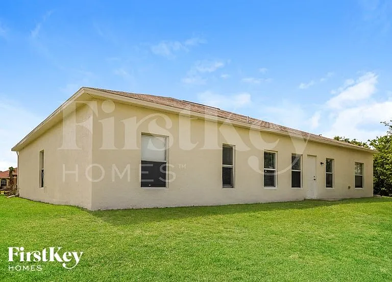 820 Poinsettia Ave — Photo 15