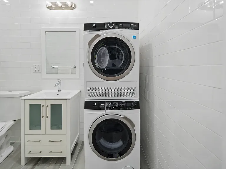 263 Halsey St #2R — Photo 5