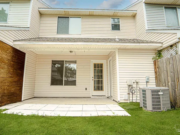 1356 Redwood Ln — Photo 20