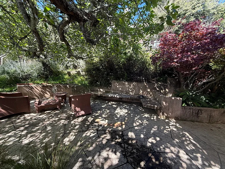 2 Lone Tree Ave — Photo 52