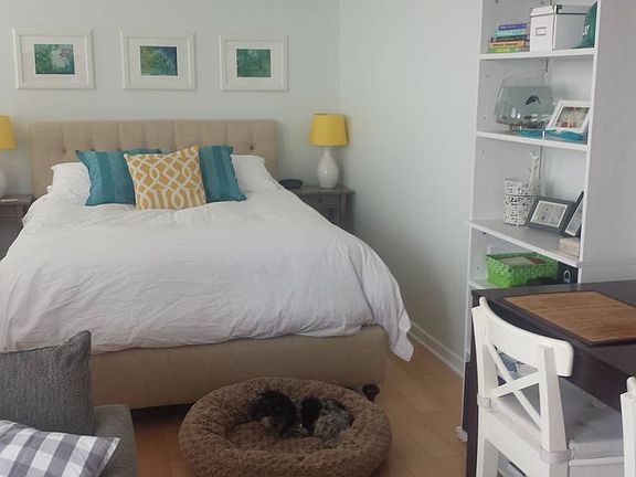 4th image of 2626 N Lakeview Ave APT 2706