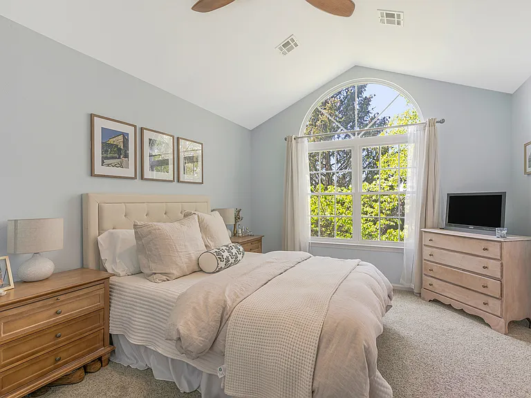 14 Wood Duck Pond Rd — Photo 9