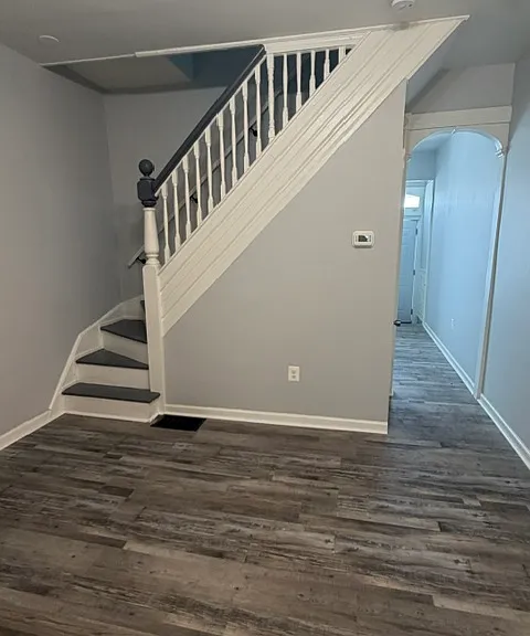 2105 E Federal St — Photo 6