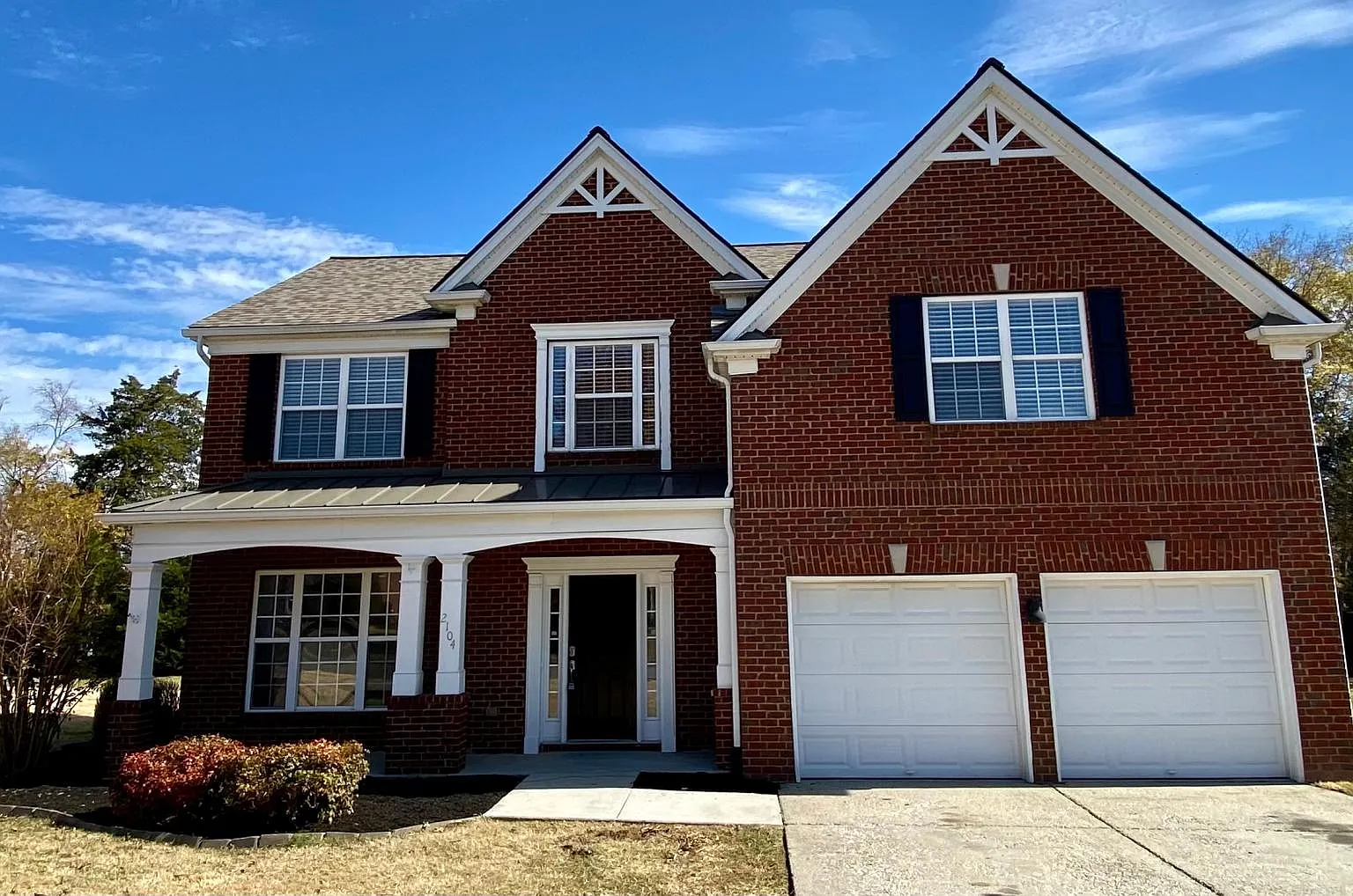 4 bed, 2.5 bath, 2314 sqft, $2,900 — Photo 2
