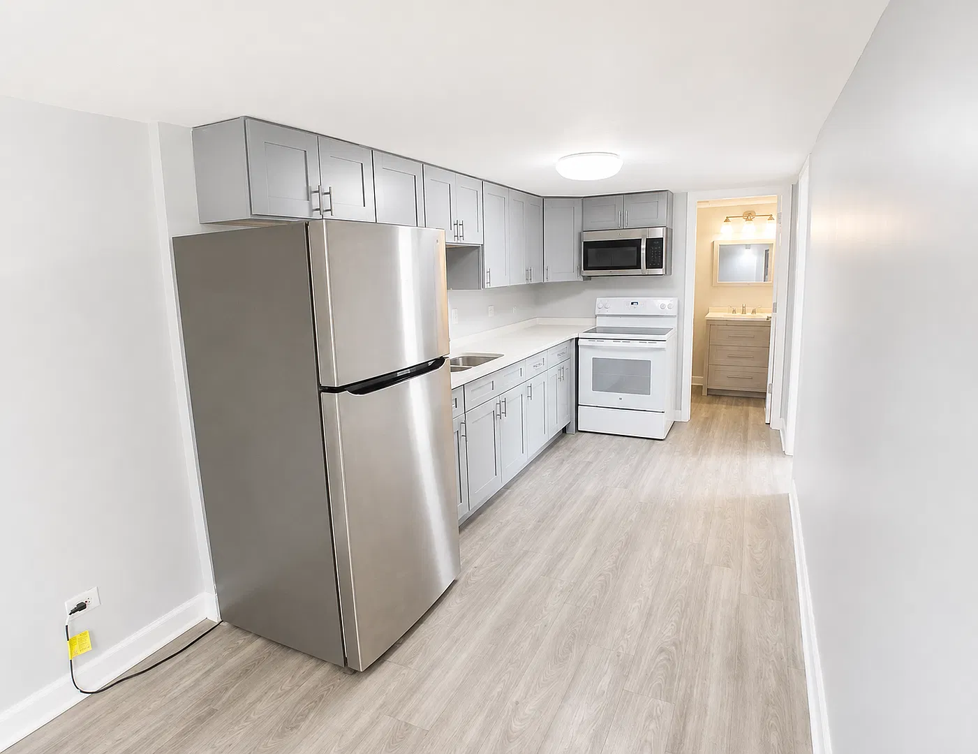 Comfortable Apartment Living in Summit, IL — Photo 4